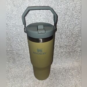 Preowned Good Condition Stanley Flipstraw Tumbler 30 Oz